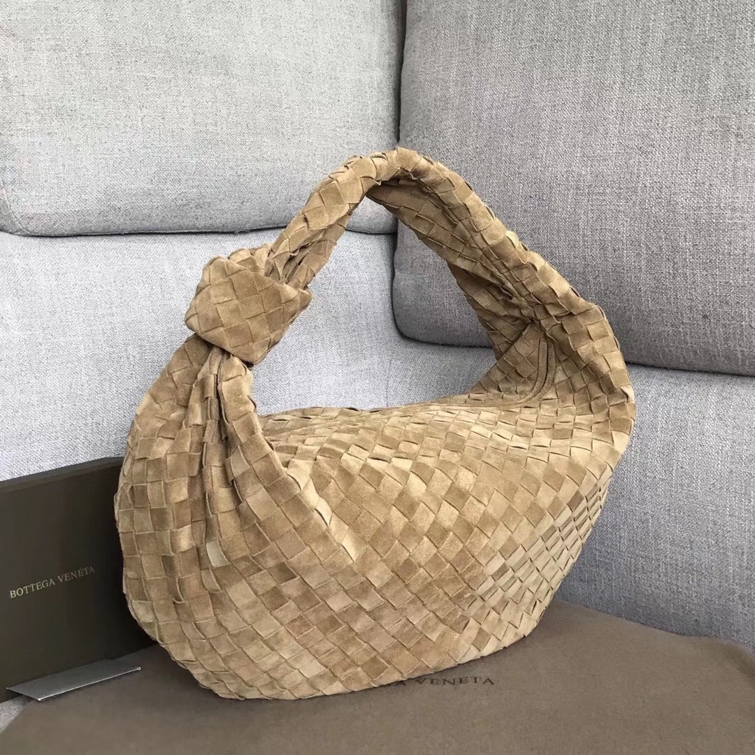 bo*te*ga Ve*ne*ta large bv jodie bag in sand woven suede