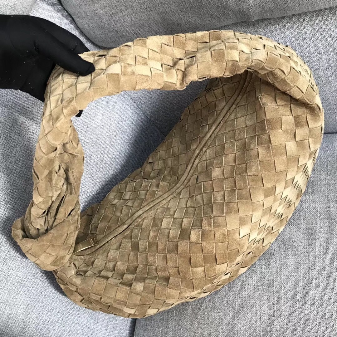 bo*te*ga Ve*ne*ta large bv jodie bag in sand woven suede