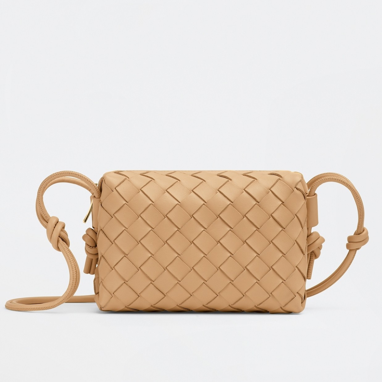 bo*te*ga Ve*ne*ta mini loop bag in beige intrecciato lambskin