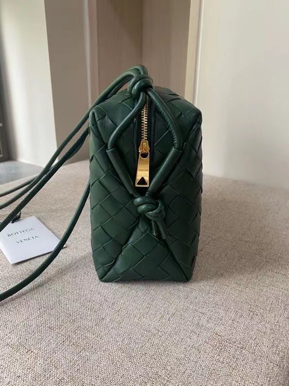 bo*te*ga Ve*ne*ta small loop bag in raintree intrecciato lambskin