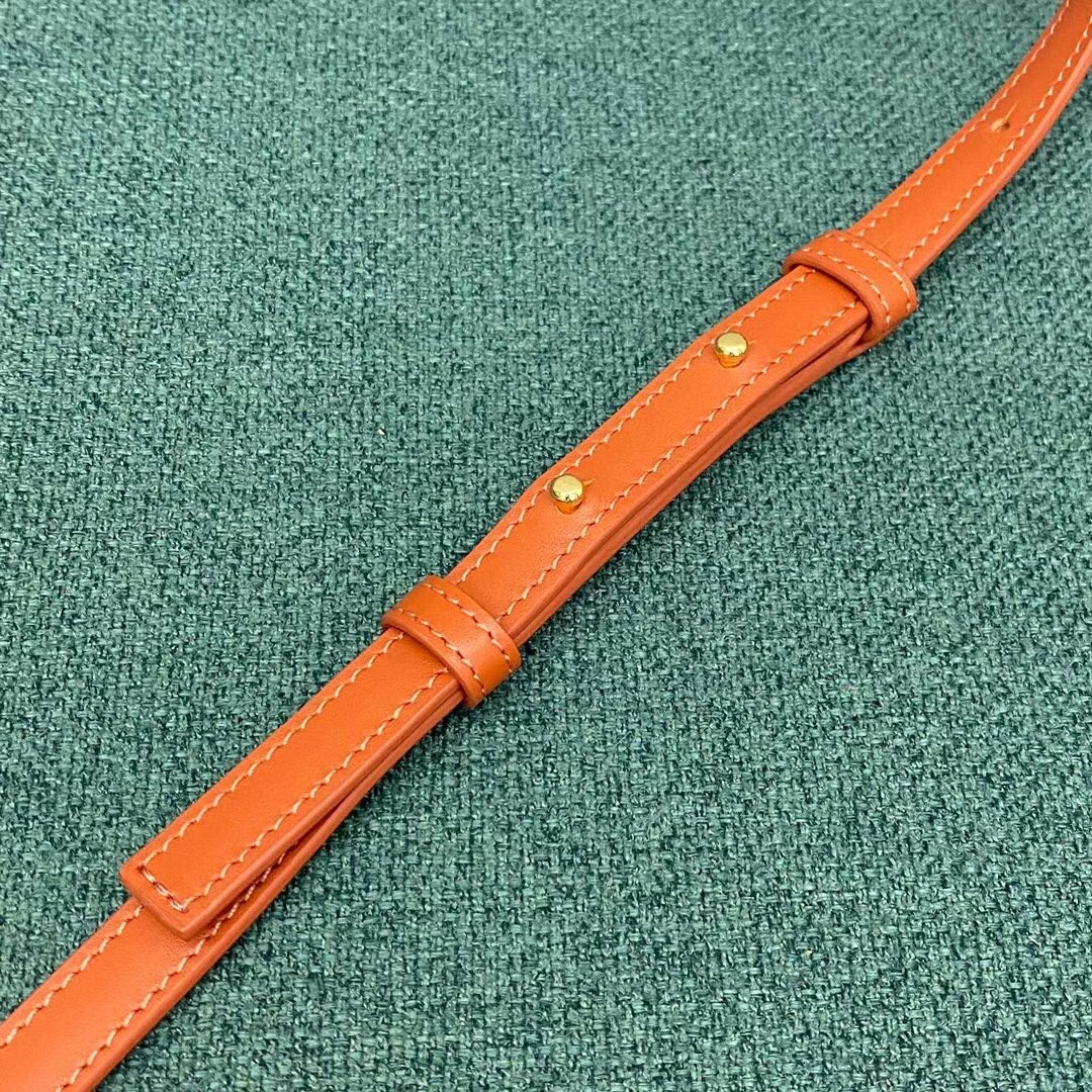 bo*te*ga Ve*ne*ta mount small bag in maple calfskin