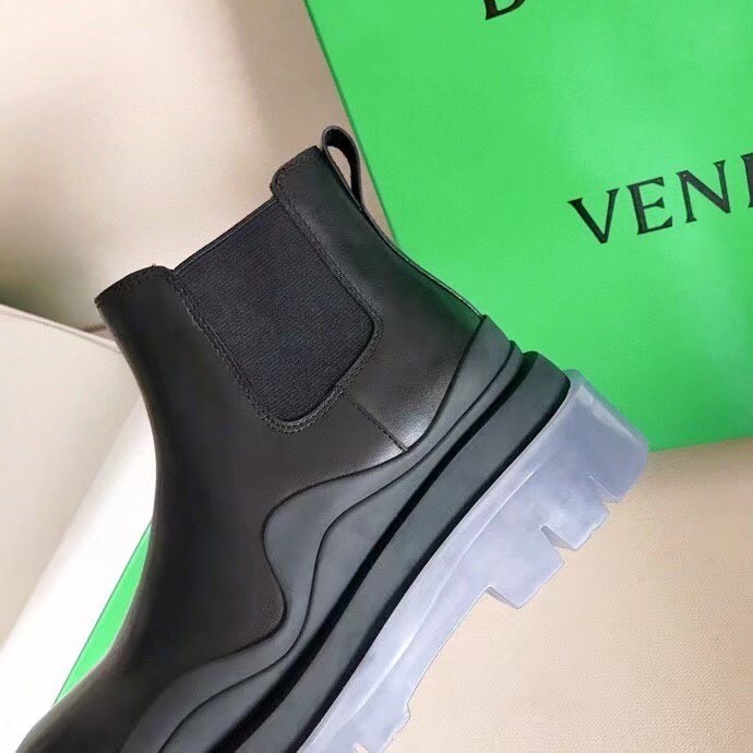 bo*te*ga Ve*ne*ta bv tire ankle boots with transparent sole
