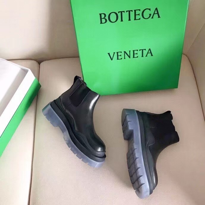 bo*te*ga Ve*ne*ta bv tire ankle boots with transparent sole