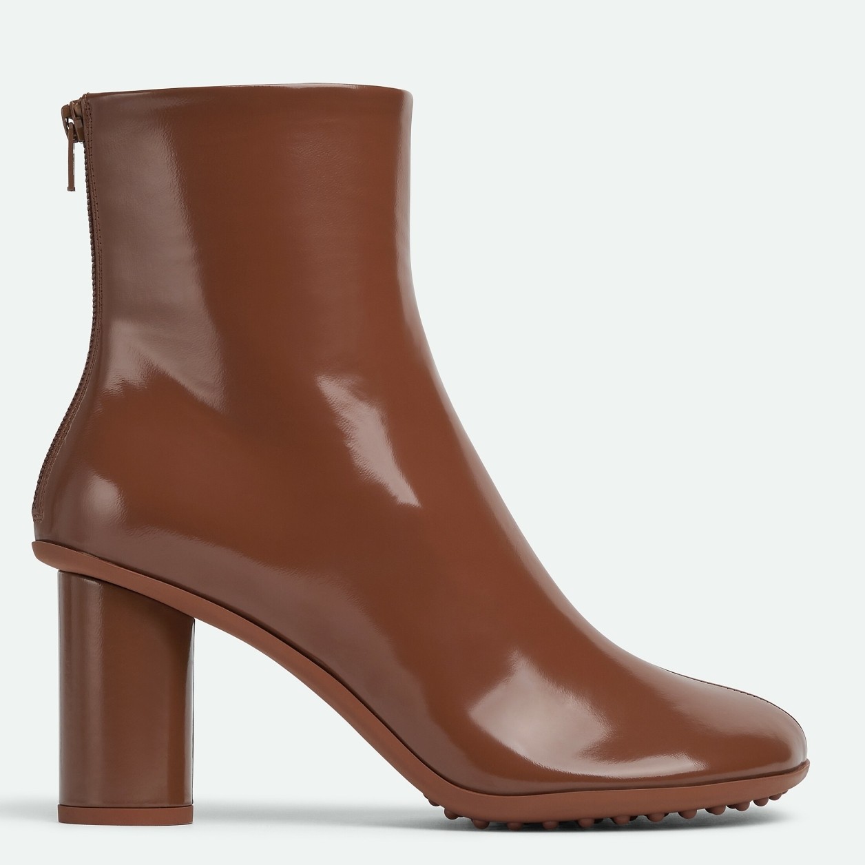 bo*te*ga Ve*ne*ta atomic ankle boots in beige lambskin