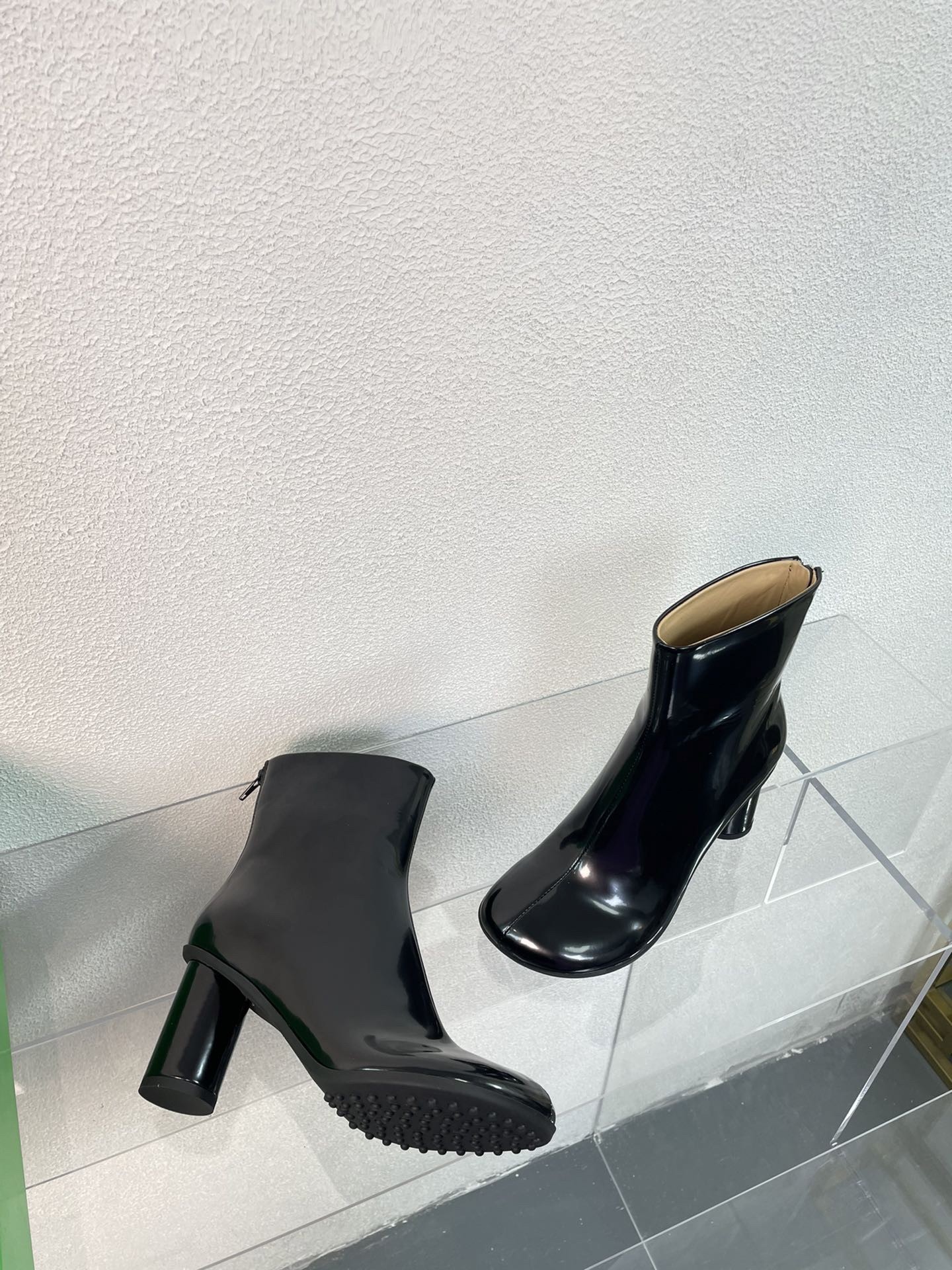 bo*te*ga Ve*ne*ta atomic ankle boots in black lambskin