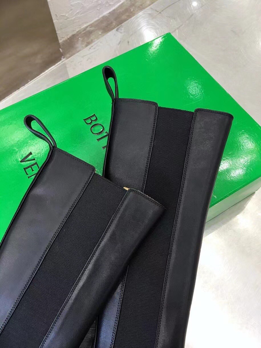 bo*te*ga Ve*ne*ta flash knee-high boots with green outsole