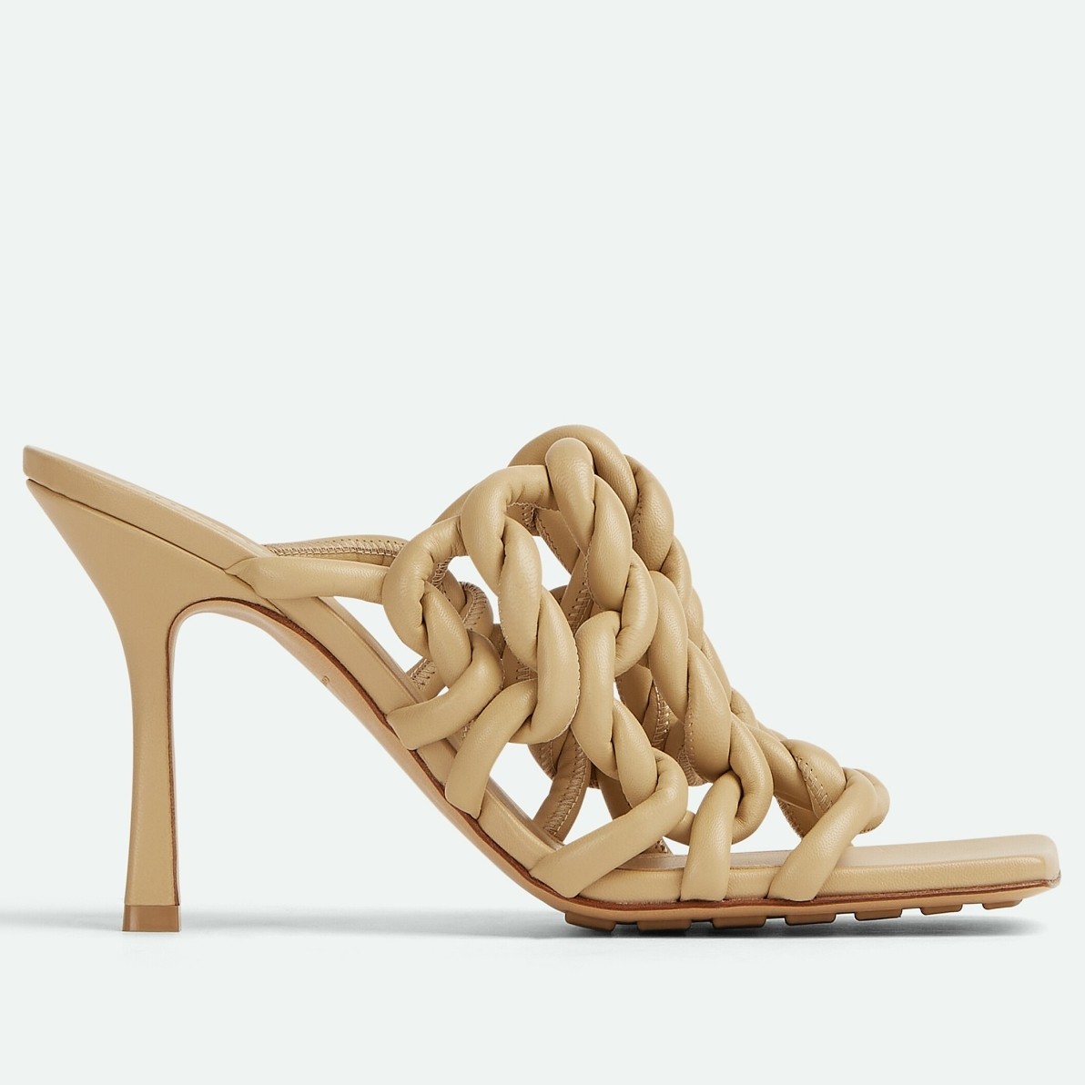 bo*te*ga Ve*ne*ta stretch twist sandals in beige lambskin