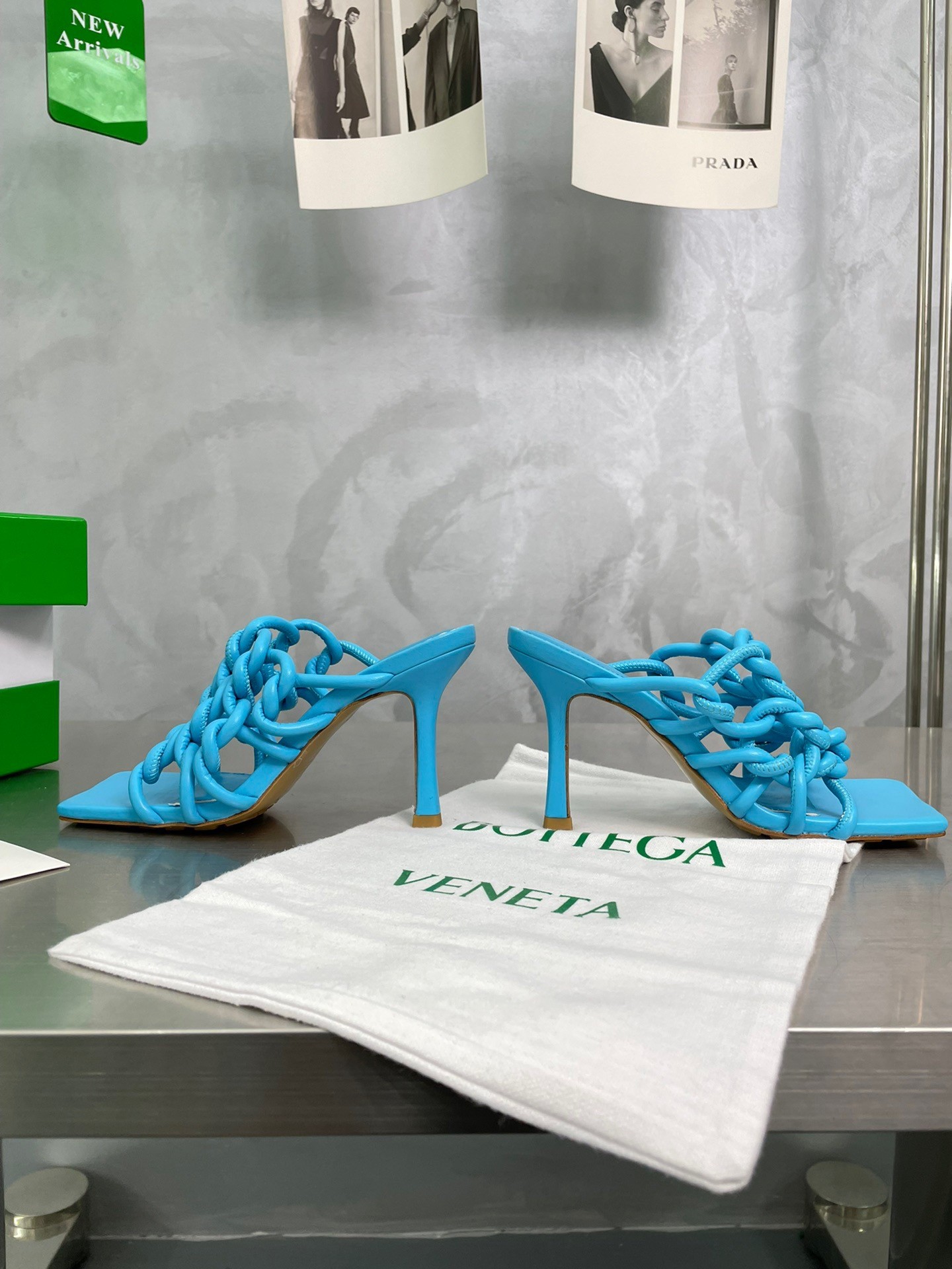 bo*te*ga Ve*ne*ta stretch twist sandals in blue lambskin