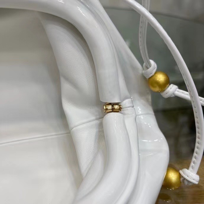 bo*te*ga Ve*ne*ta mini pouch in white patent leather