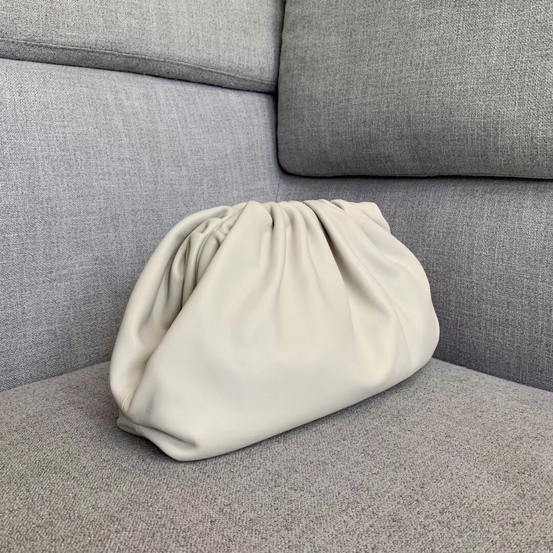 bo*te*ga Ve*ne*ta the pouch clutch in white calfskin