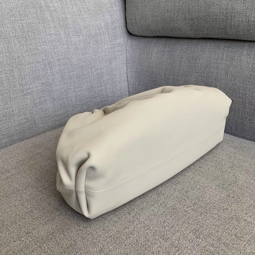 bo*te*ga Ve*ne*ta the pouch clutch in white calfskin