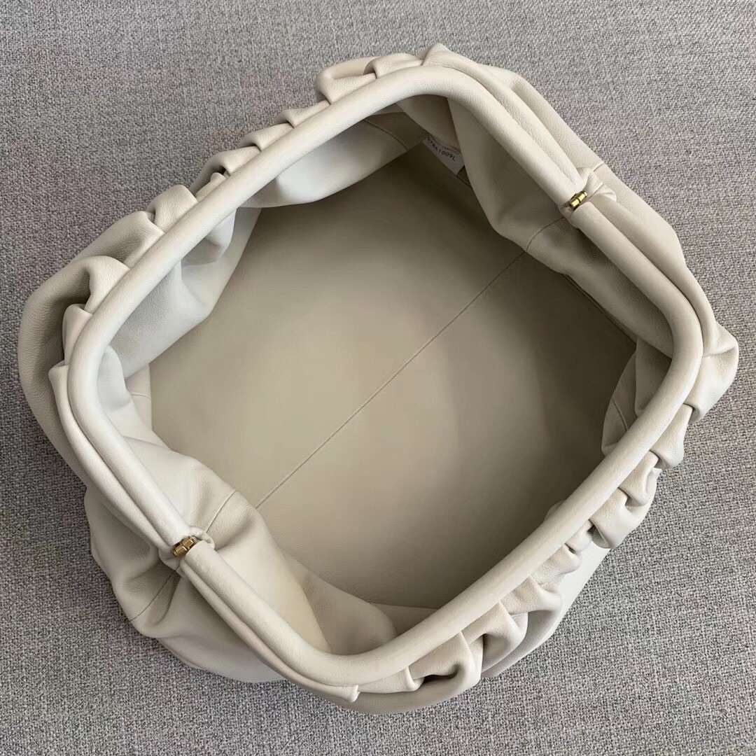 bo*te*ga Ve*ne*ta the pouch clutch in white calfskin