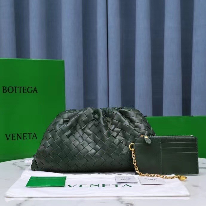 bo*te*ga Ve*ne*ta large pouch clutch in raintree intrecciato lambskin