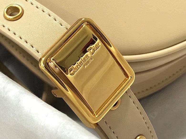 D*or medium bobby bag in beige calfskin