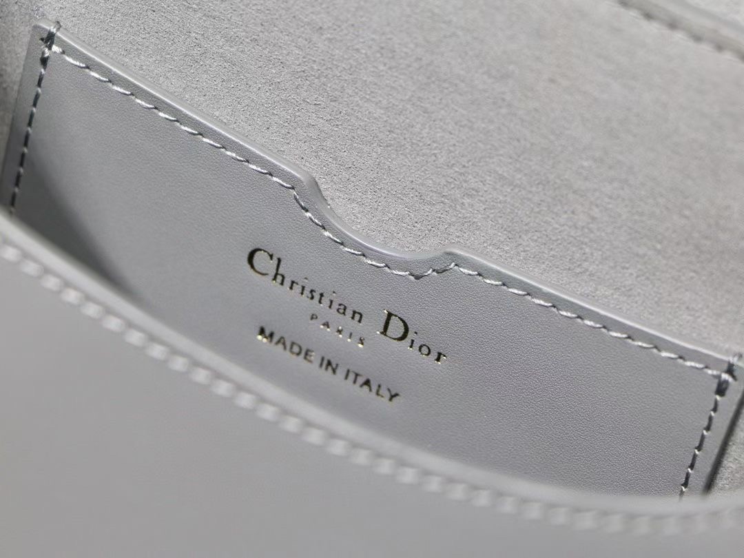 D*or medium bobby bag in grey calfskin