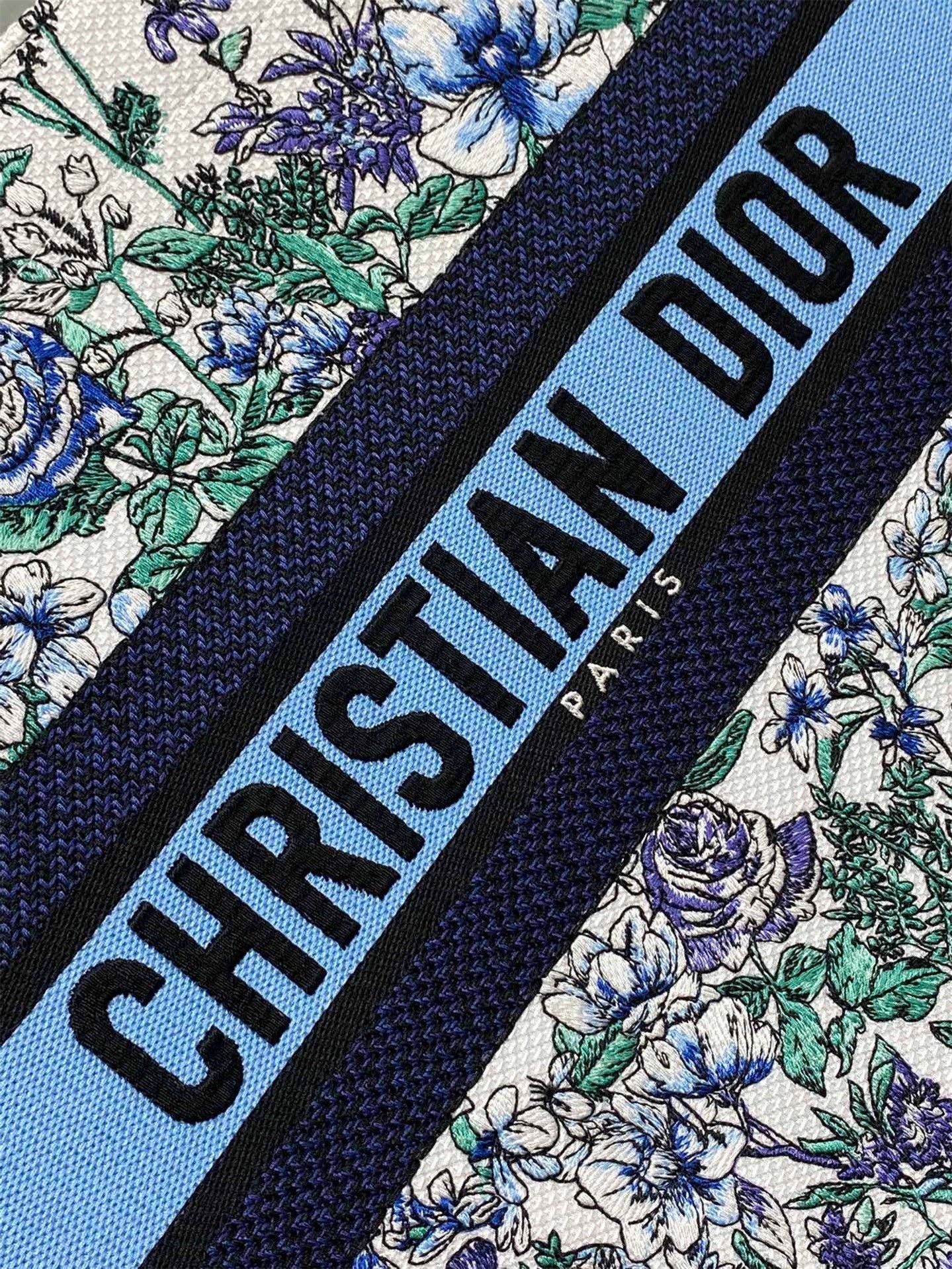D*or medium book tote bag in multicolor flowers constellation embroidery