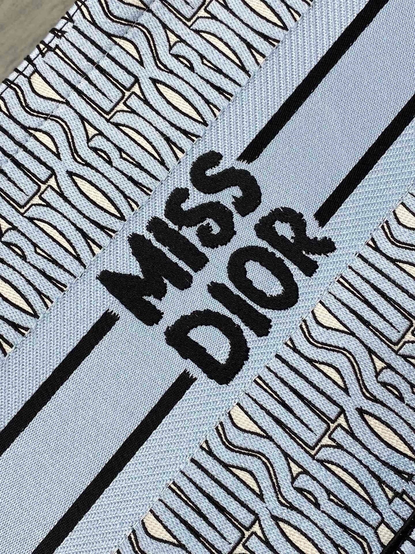D*or medium book tote bag in blue miss D*or allover embroidery