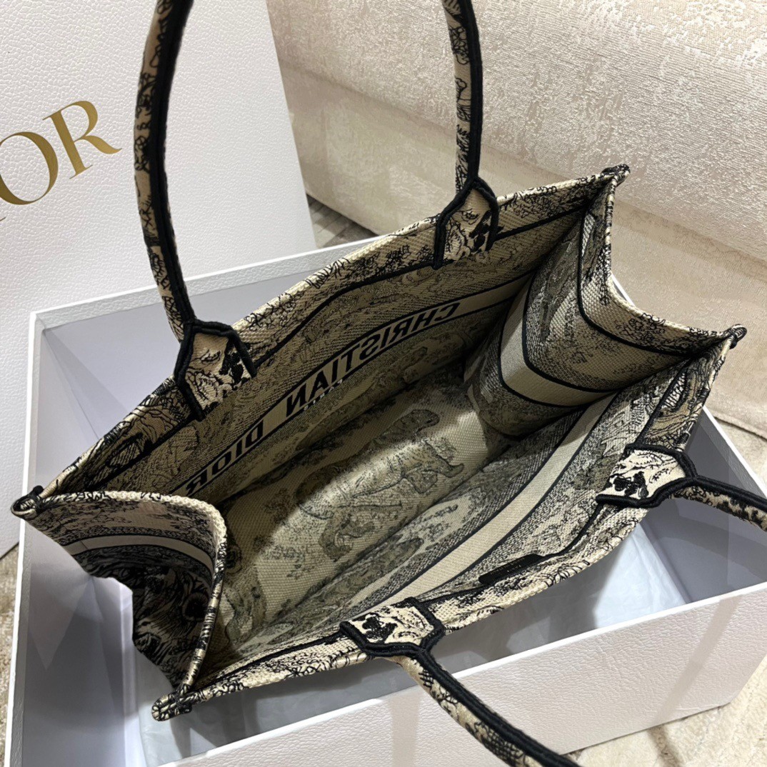 D*or medium book tote bag in brown toile de jouy embroidery