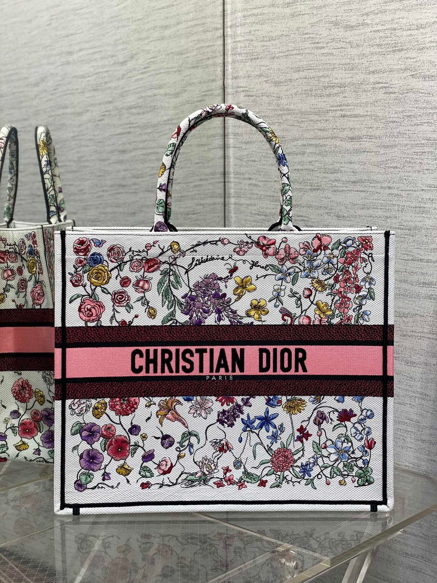 D*or large book tote bag in white multicolor florilegio embroidery