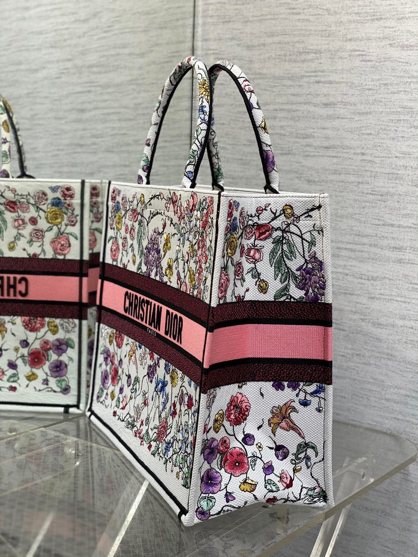 D*or large book tote bag in white multicolor florilegio embroidery