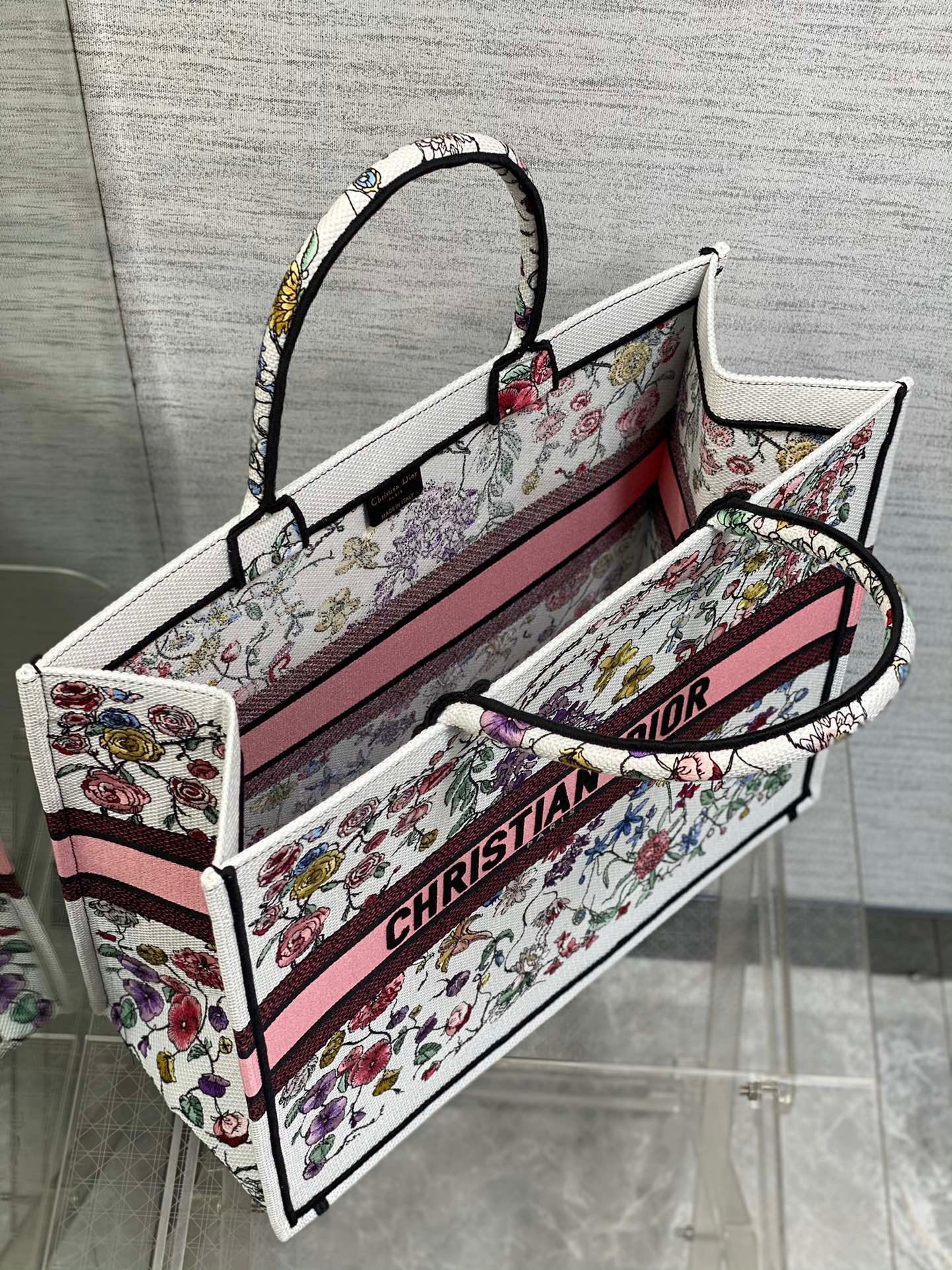 D*or large book tote bag in white multicolor florilegio embroidery