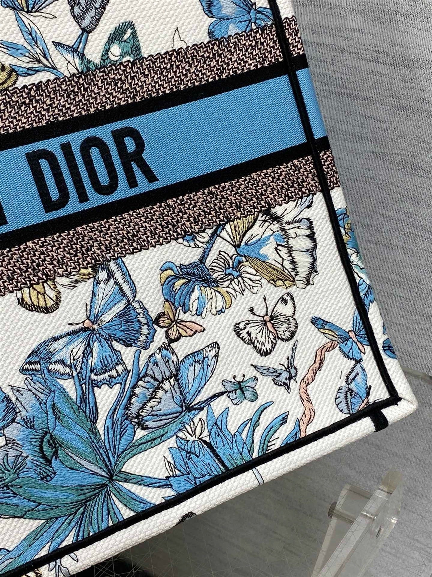 D*or large book tote bag in white and blue toile de jouy mexico embroidery