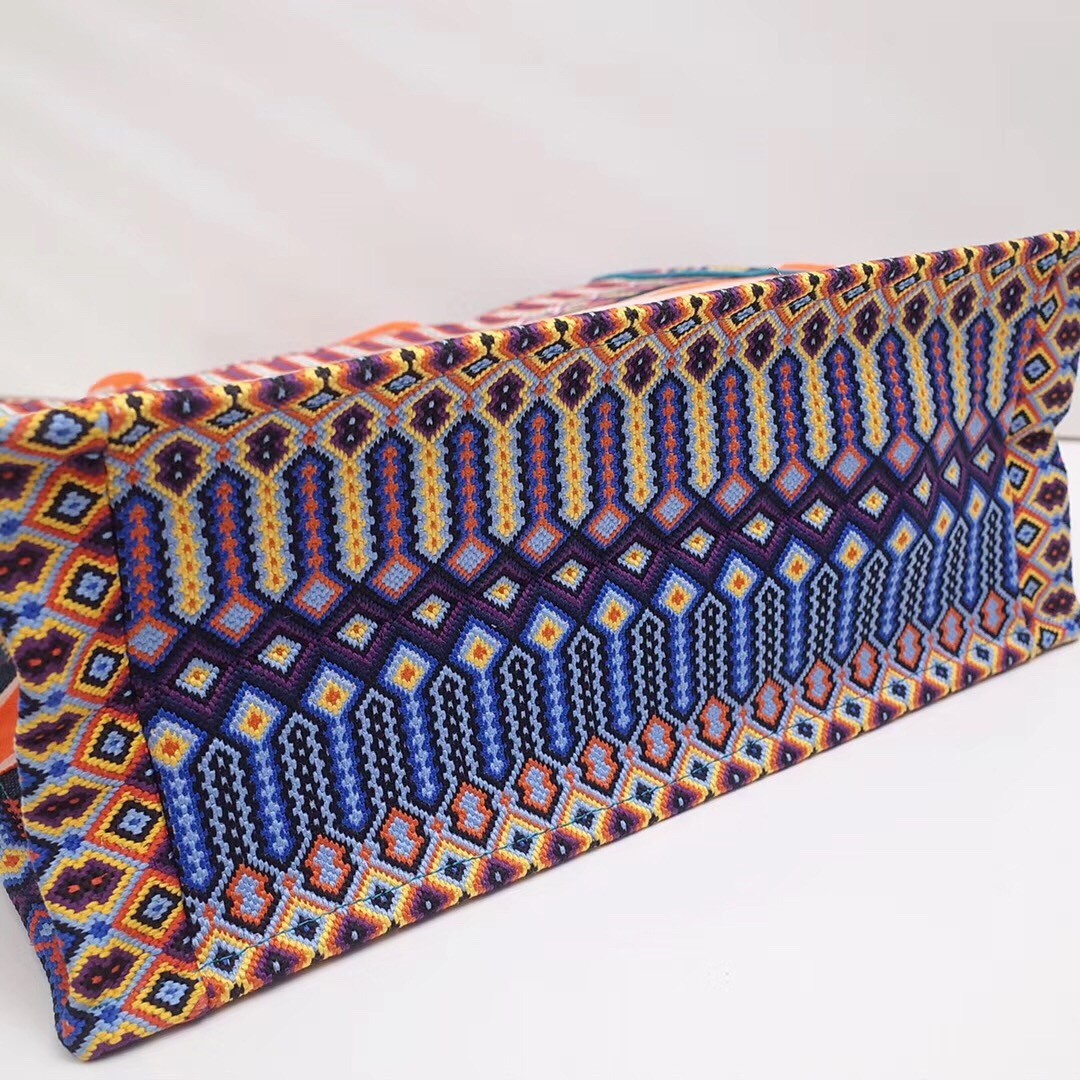 D*or book tote bag in multicolour embroidered canvas