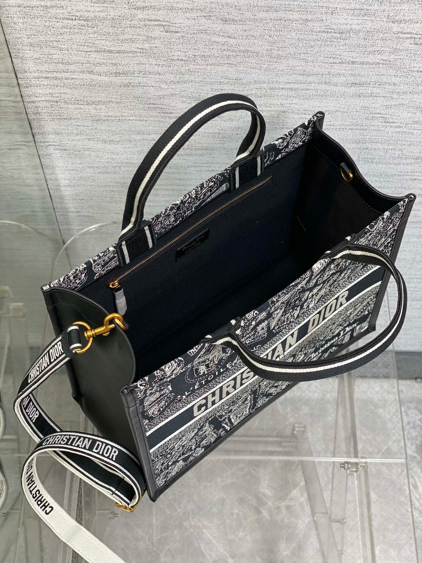 D*or medium book tote bag with strap in plan de paris embroidery and black calfskin