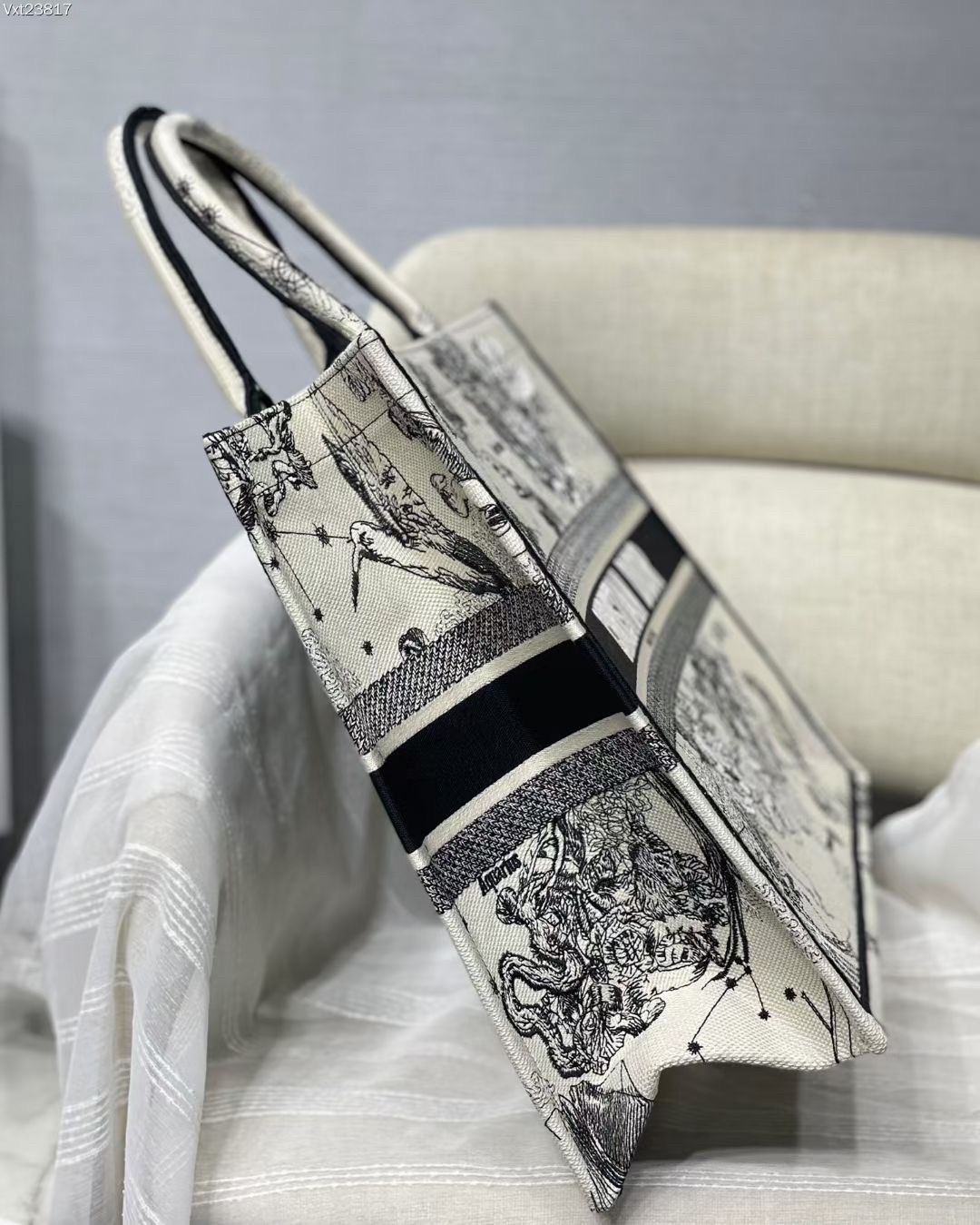 D*or large book tote bag in white toile de jouy zodiac embroidery