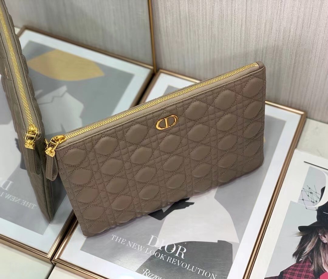 D*or large caro daily pouch in beige calfskin