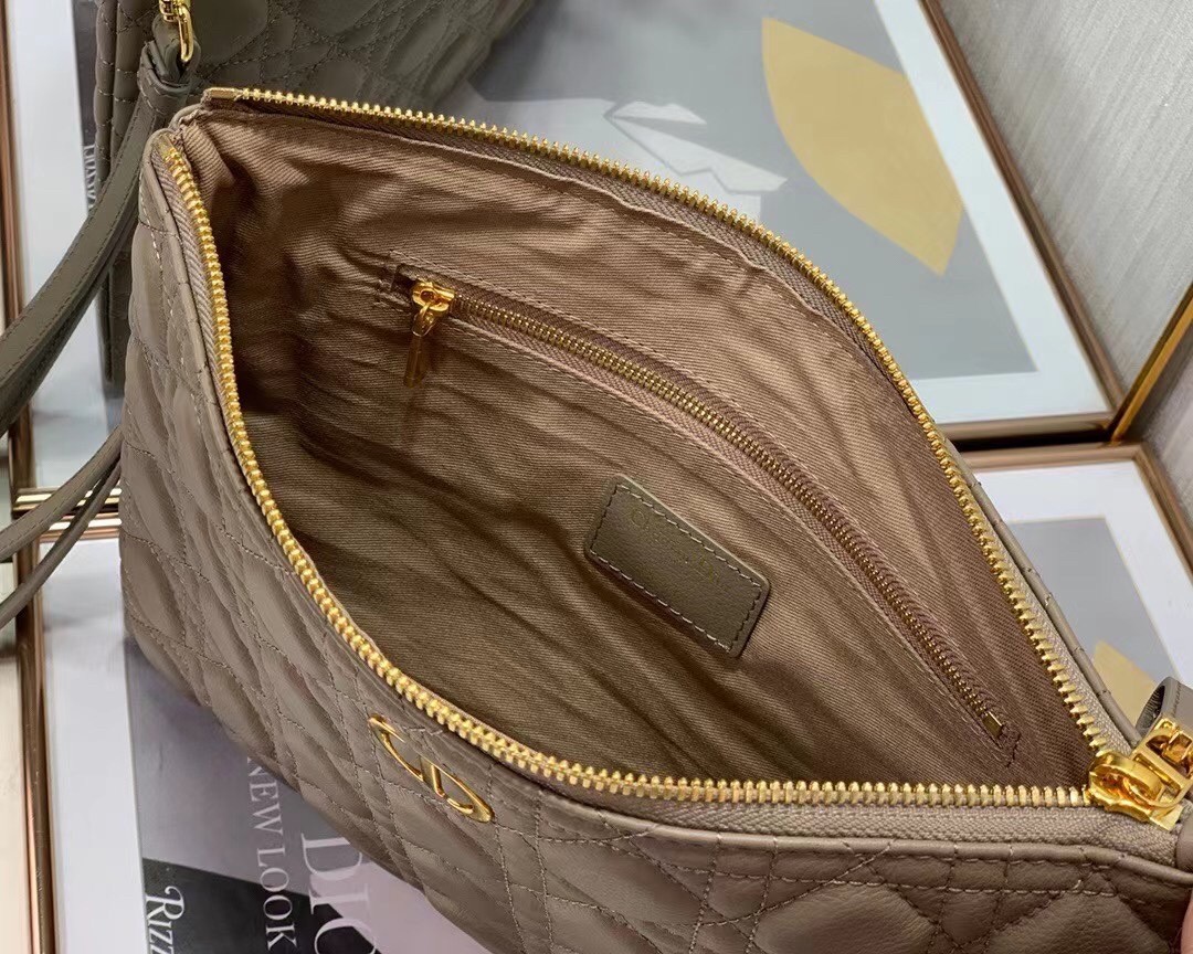 D*or large caro daily pouch in beige calfskin