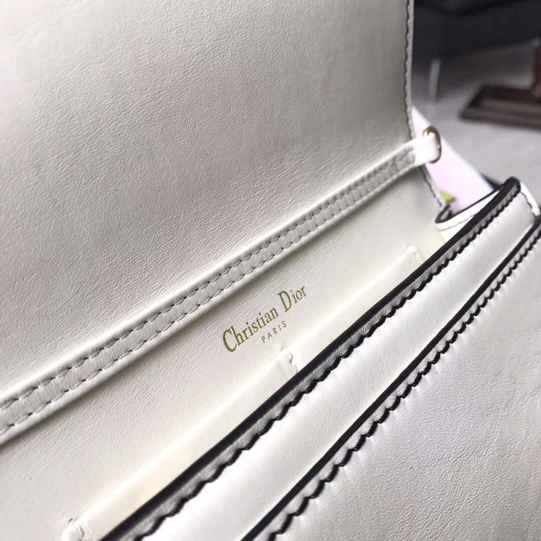 D*or white j’aD*or wallet on chain pouch