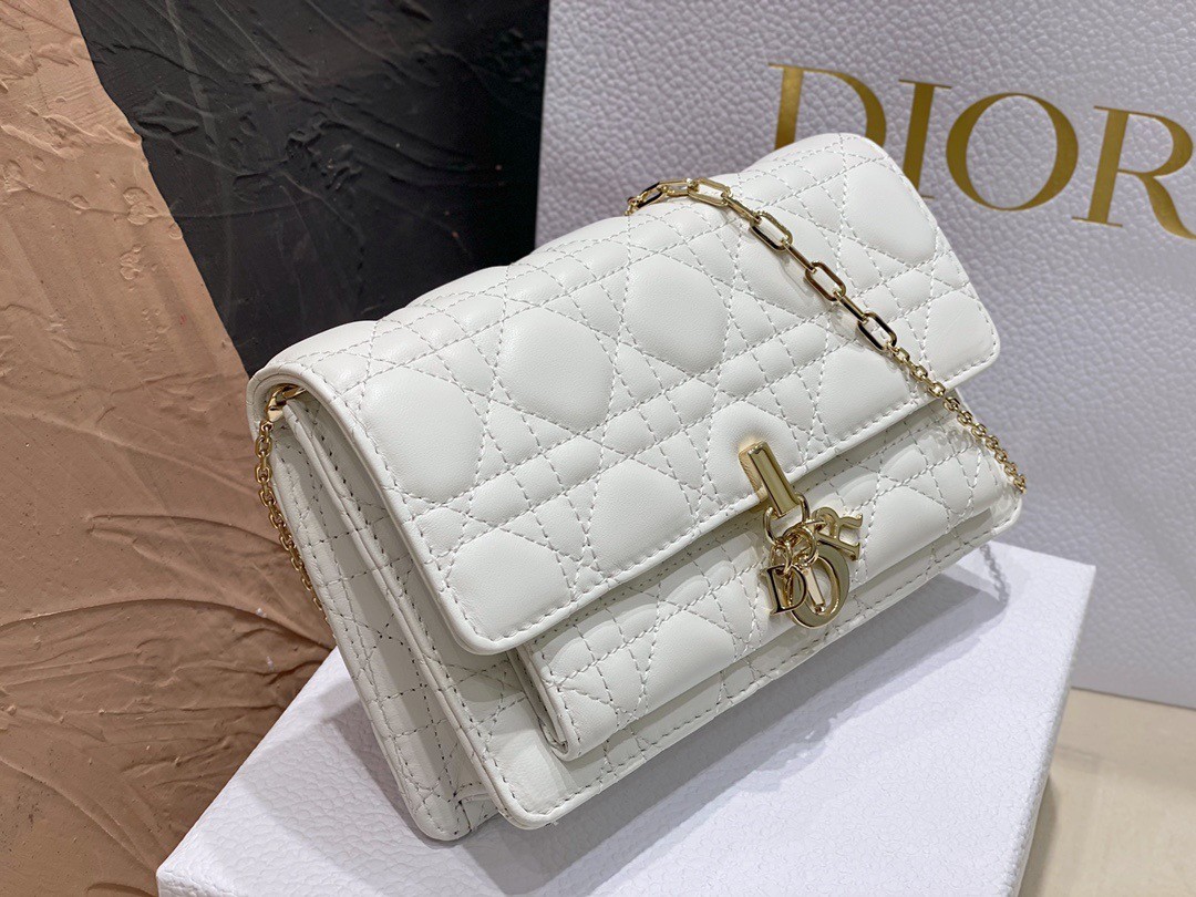 D*or lady D*or chain pouch in white cannage lambskin