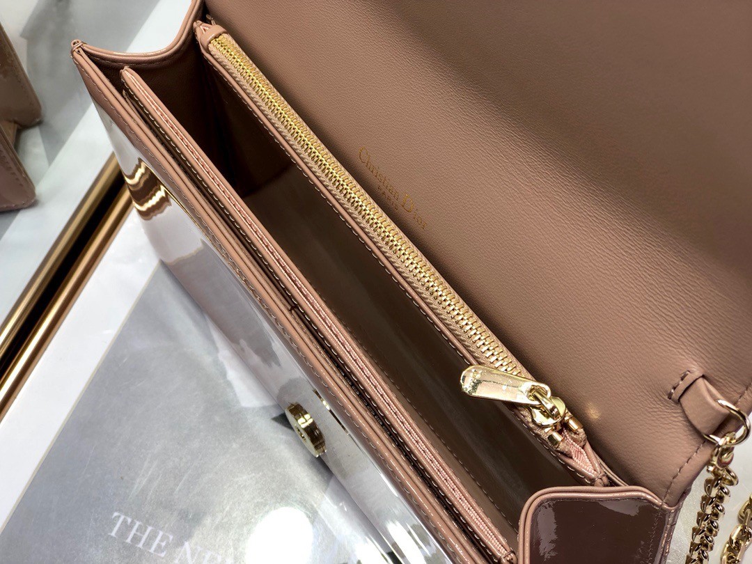 D*or lady D*or clutch with chain in rose des vents patent leather