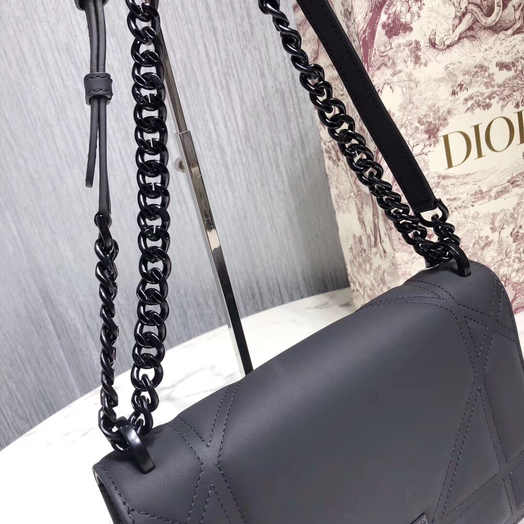 D*or so black D*orama ultra-matte bag