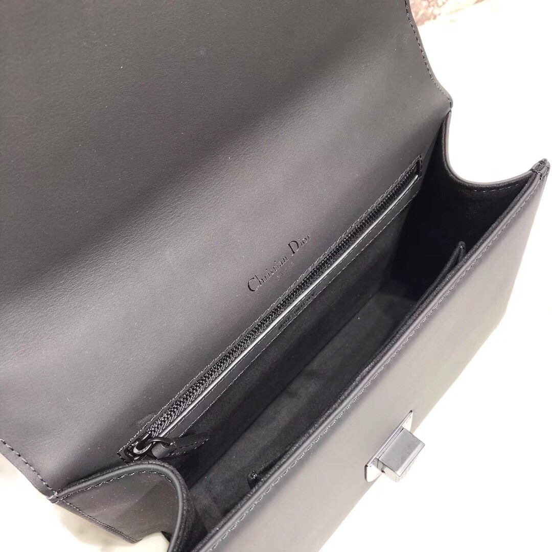 D*or so black D*orama ultra-matte bag