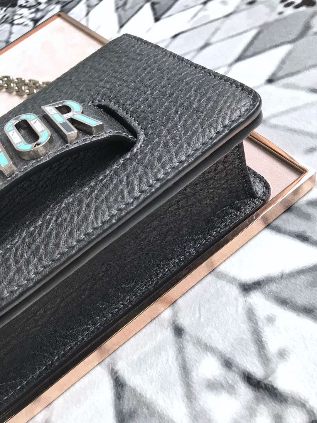 D*or j
