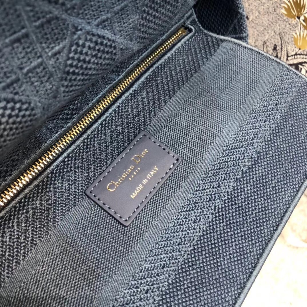 D*or medium lady d-lite bag in denim blue cannage canvas