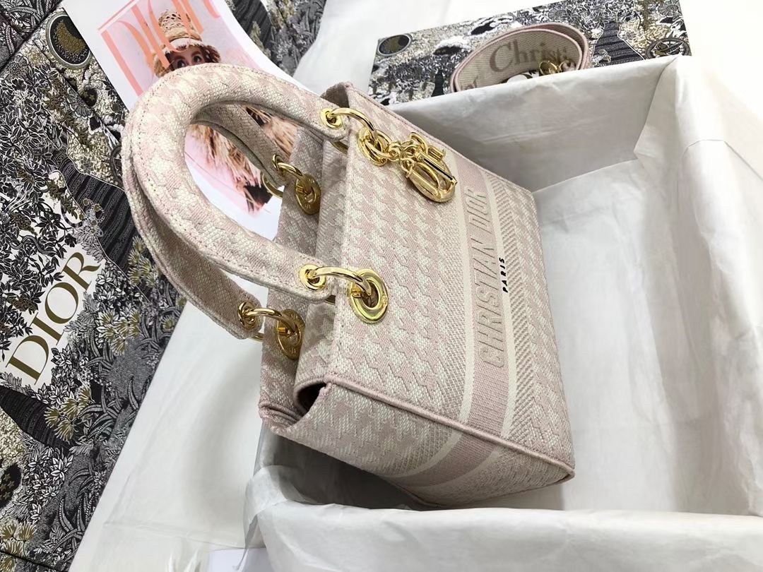 D*or medium lady d-lite bag in pink houndstooth embroidery
