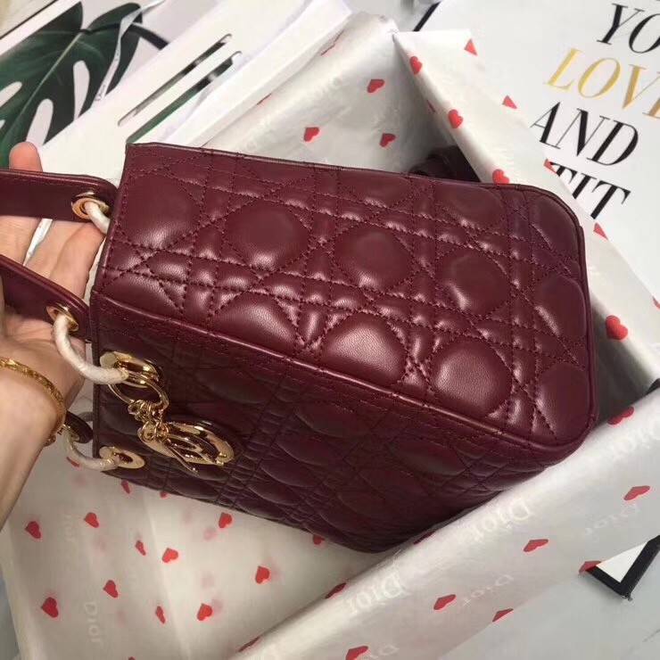 D*or medium lady D*or bag in bordeaux lambskin