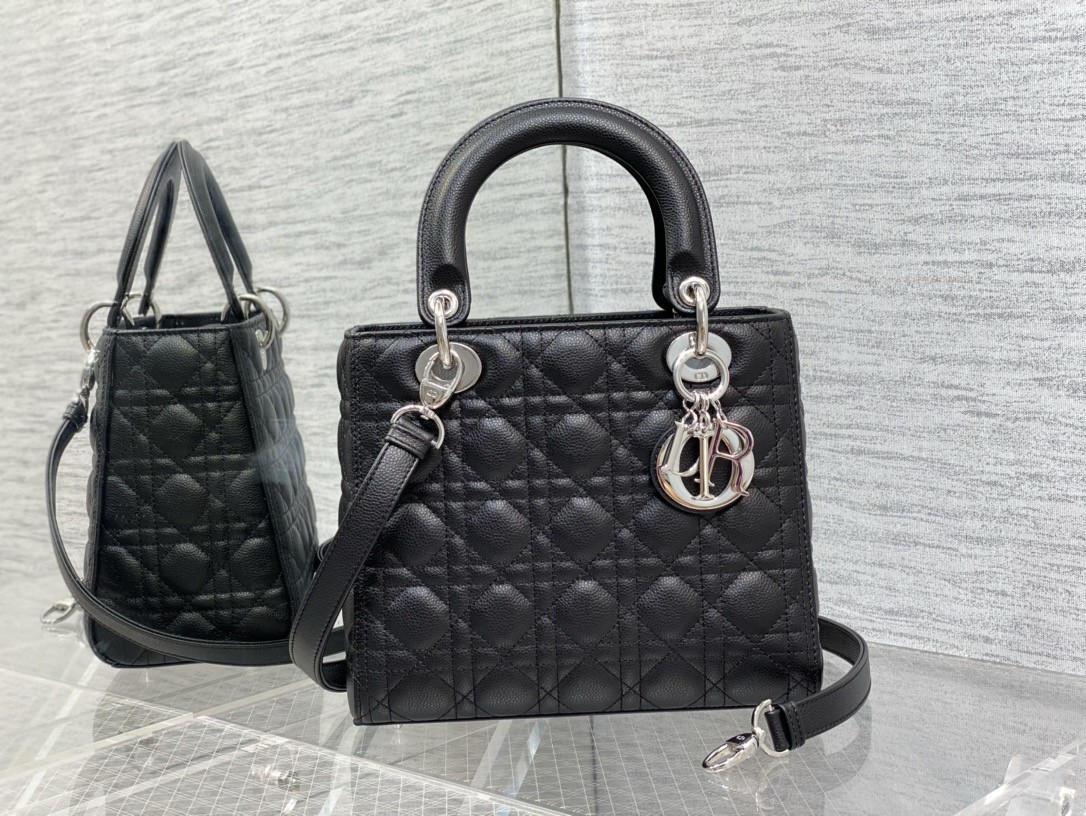 D*or lady D*or medium bag in black grained calfskin