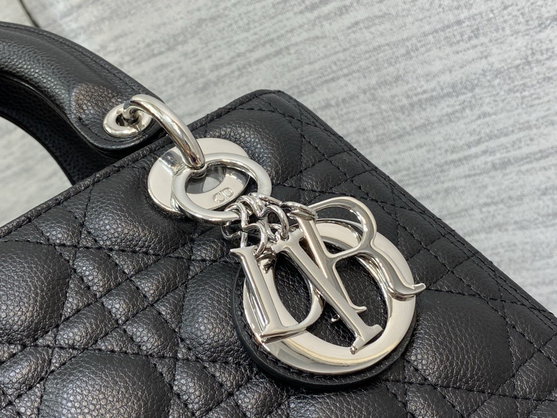 D*or lady D*or medium bag in black grained calfskin