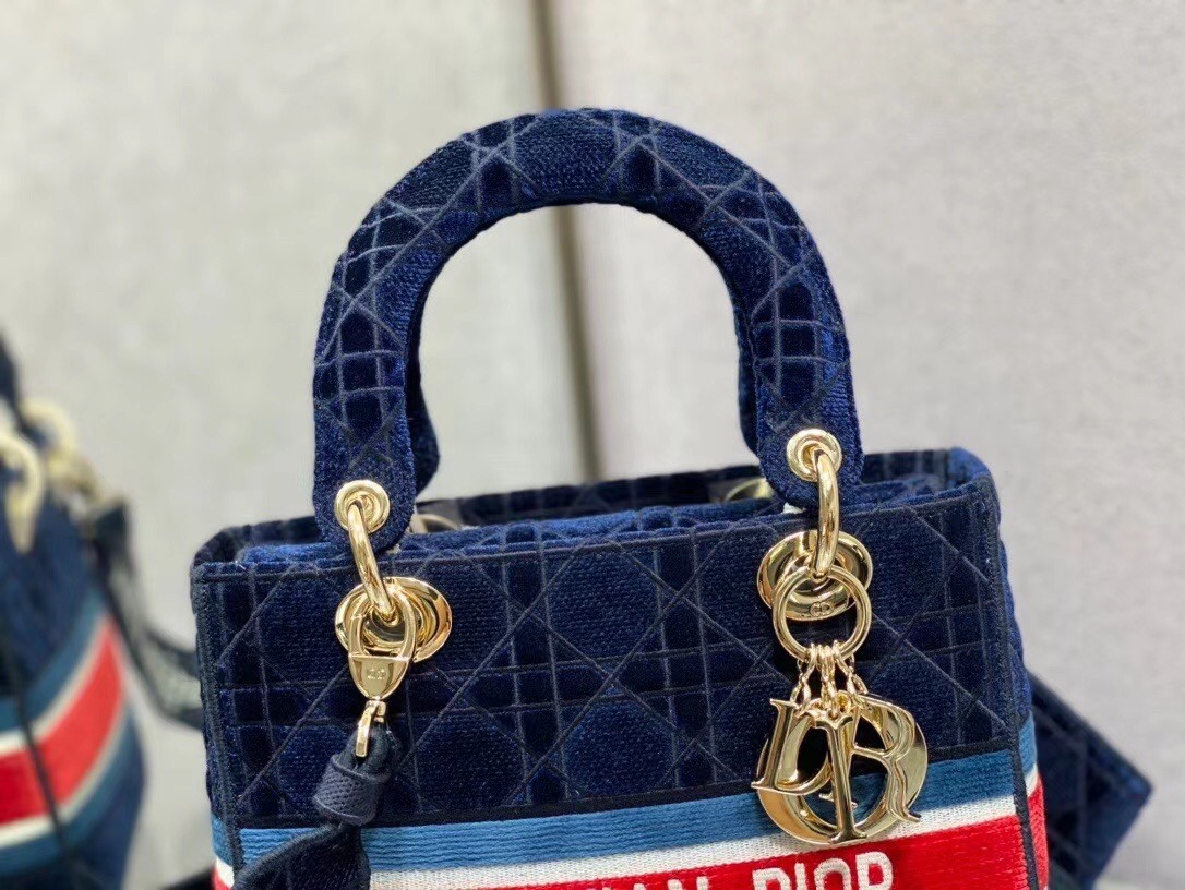D*or medium lady d-lite bag in blue velvet embroidery