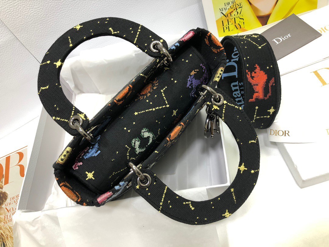 D*or medium lady d-lite bag in black pixel zodiac embroidery