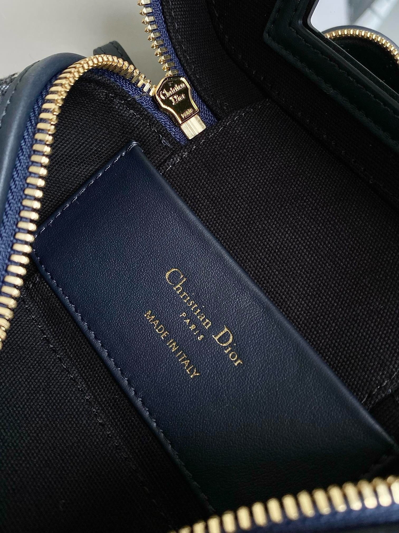 D*or 30 montaigne mini vanity case in blue oblique jacquard