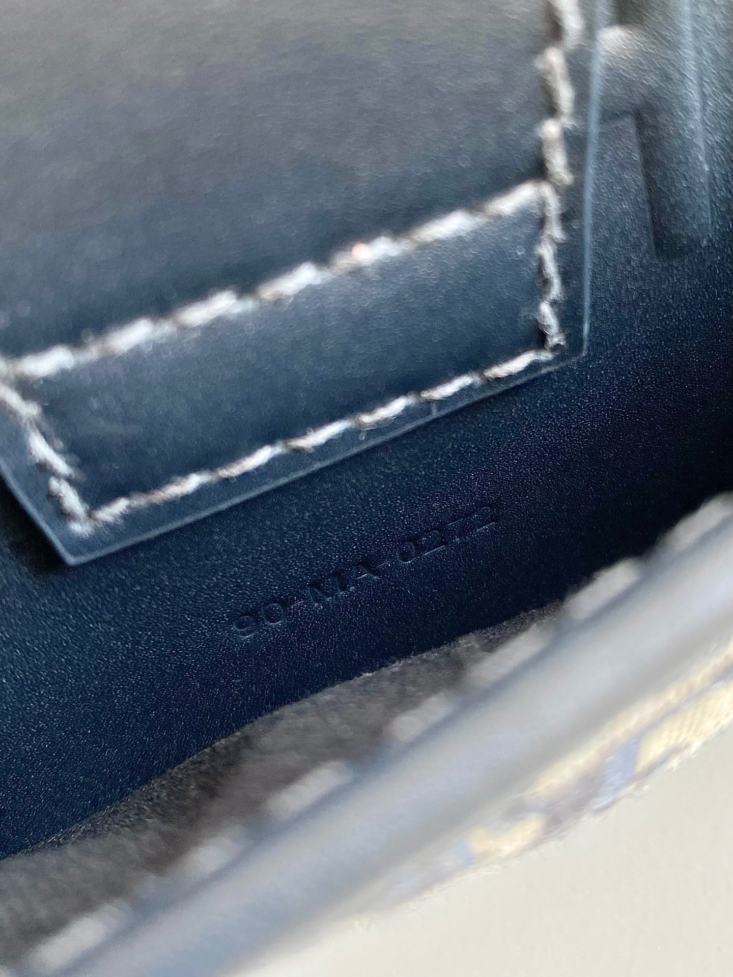D*or 30 montaigne east-west bag with chain in blue oblique jacquard