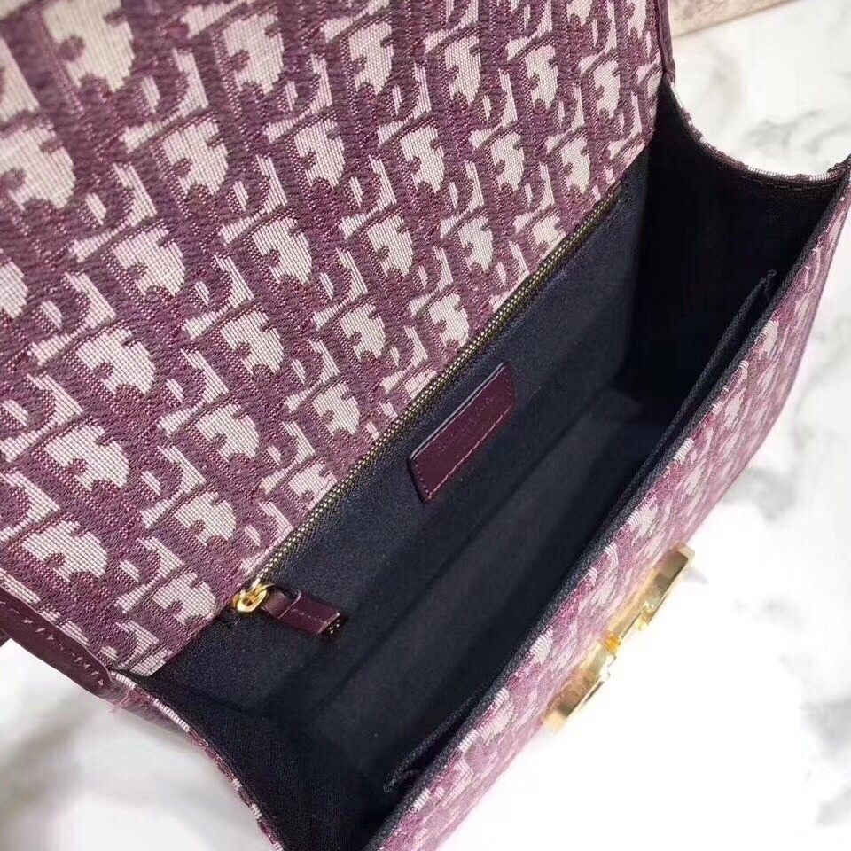 D*or 30 montaigne bag in burgundy oblique jacquard canvas