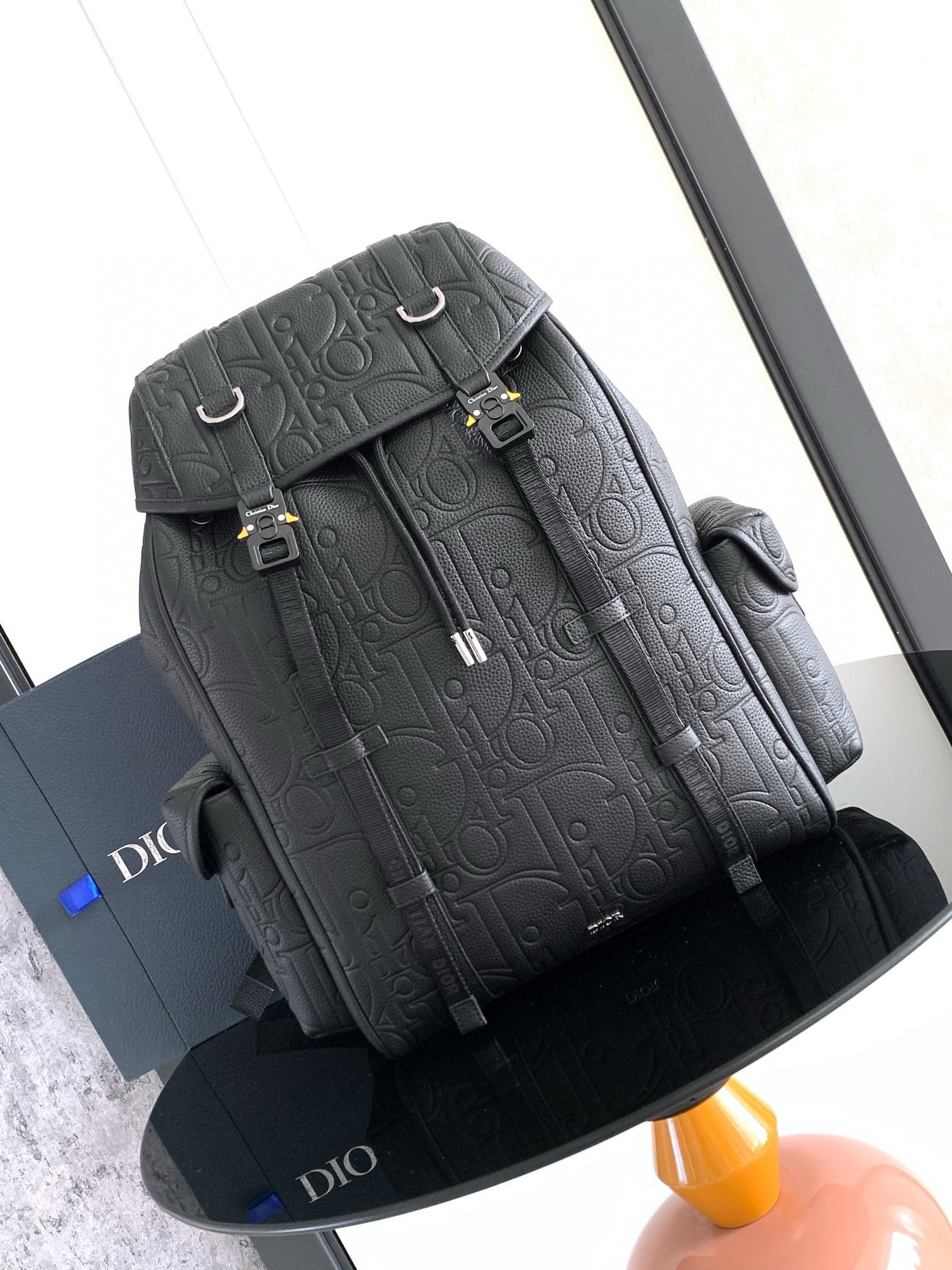 D*or hit the road backpack with flap in black gravity leather
