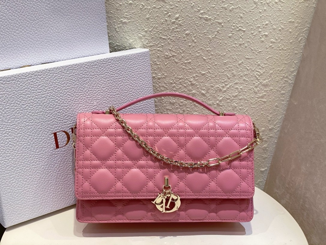 D*or miss D*or top handle bag in melocoton pink cannage lambskin