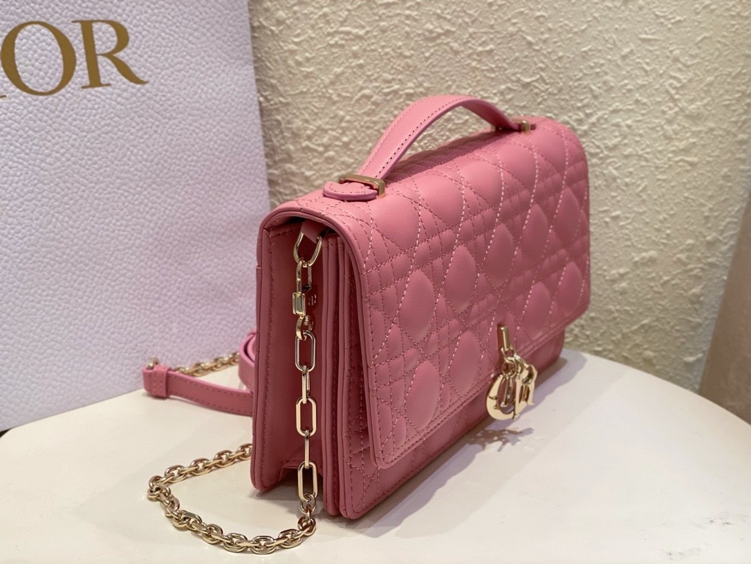 D*or miss D*or top handle bag in melocoton pink cannage lambskin